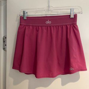 ALO Yoga size small raspberry tennis skirt